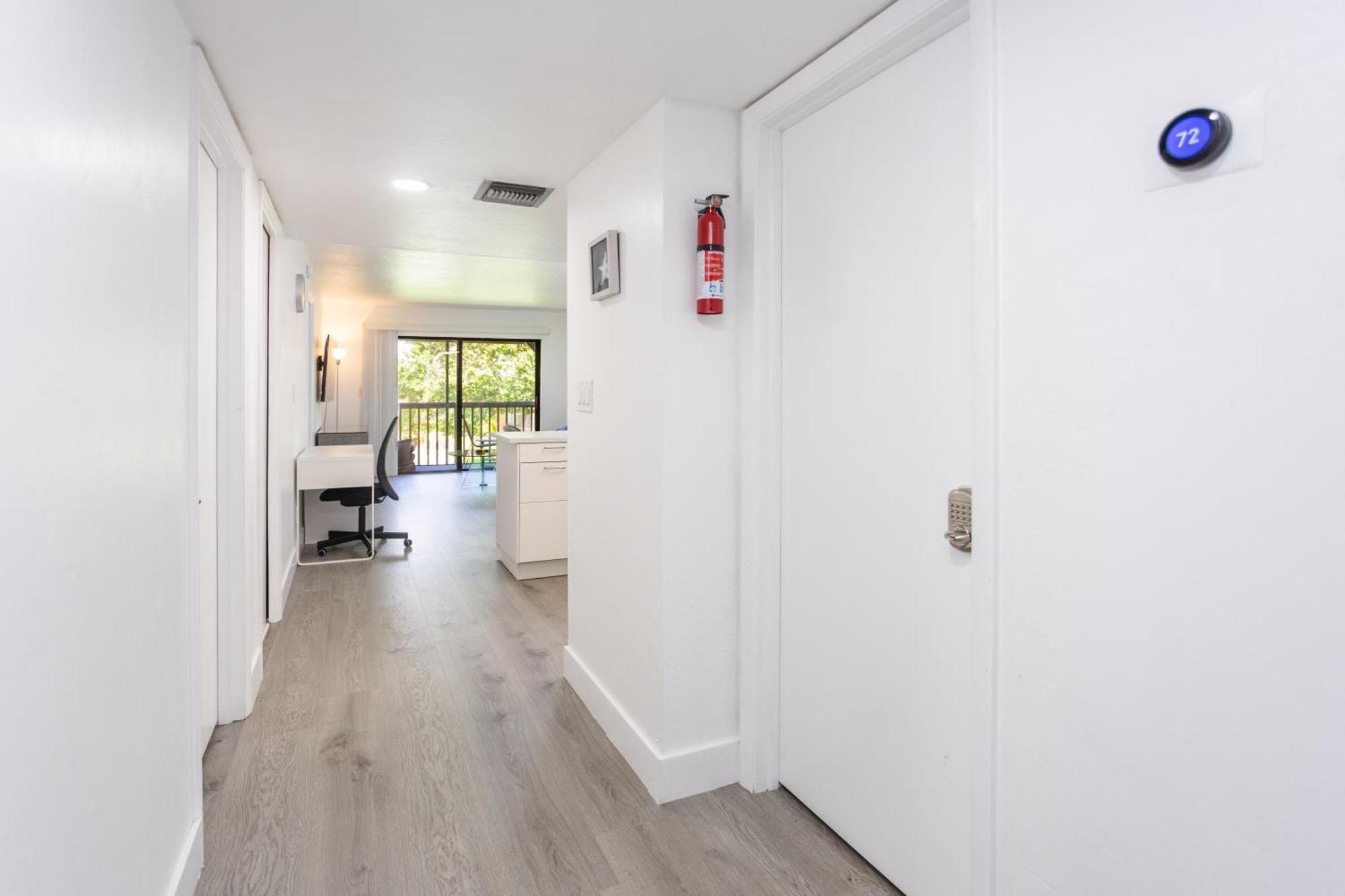 Bass & Sun Condominium 2/2 Bedroom Кльюистон Номер фото