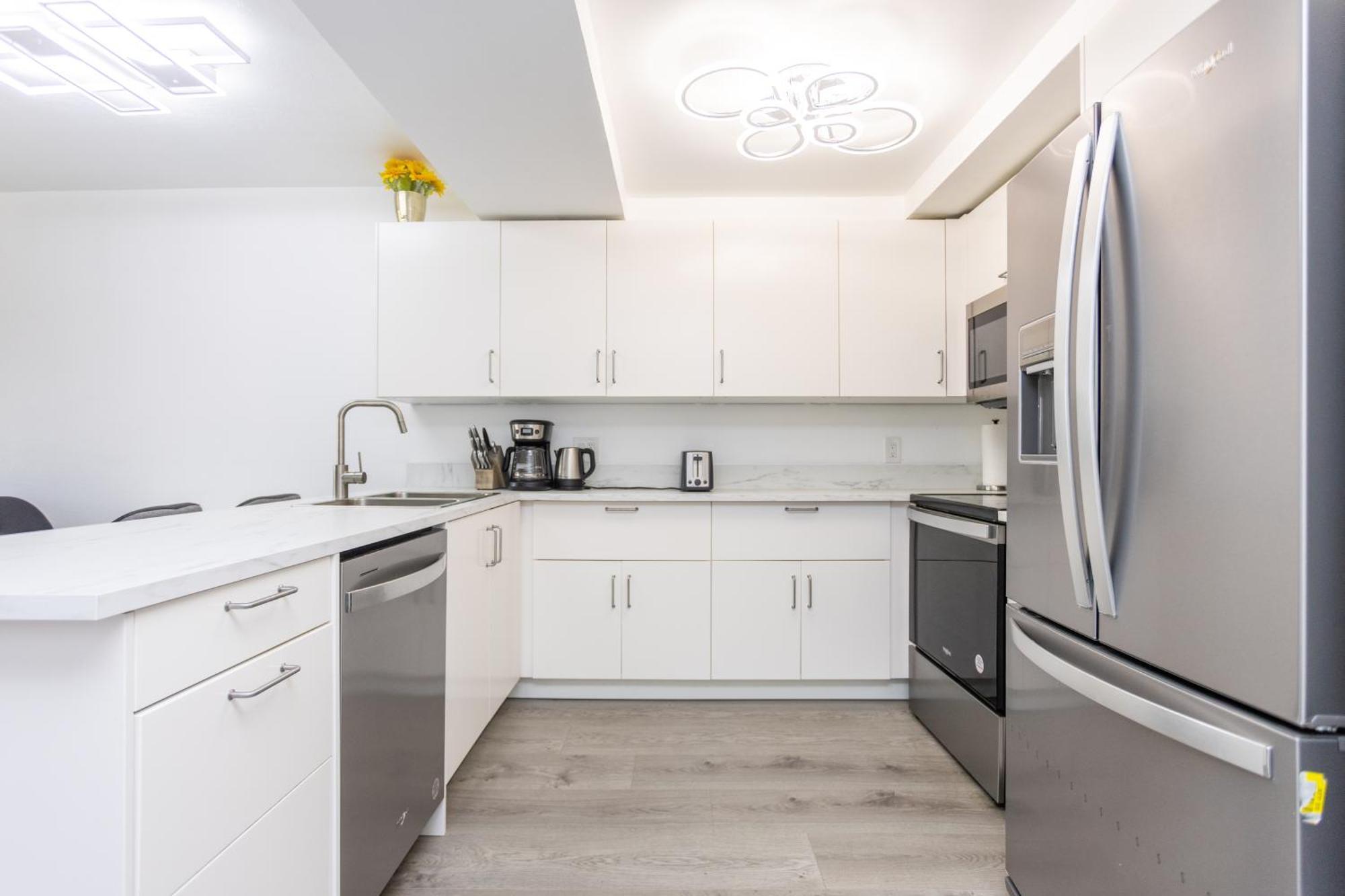 Bass & Sun Condominium 2/2 Bedroom Кльюистон Номер фото