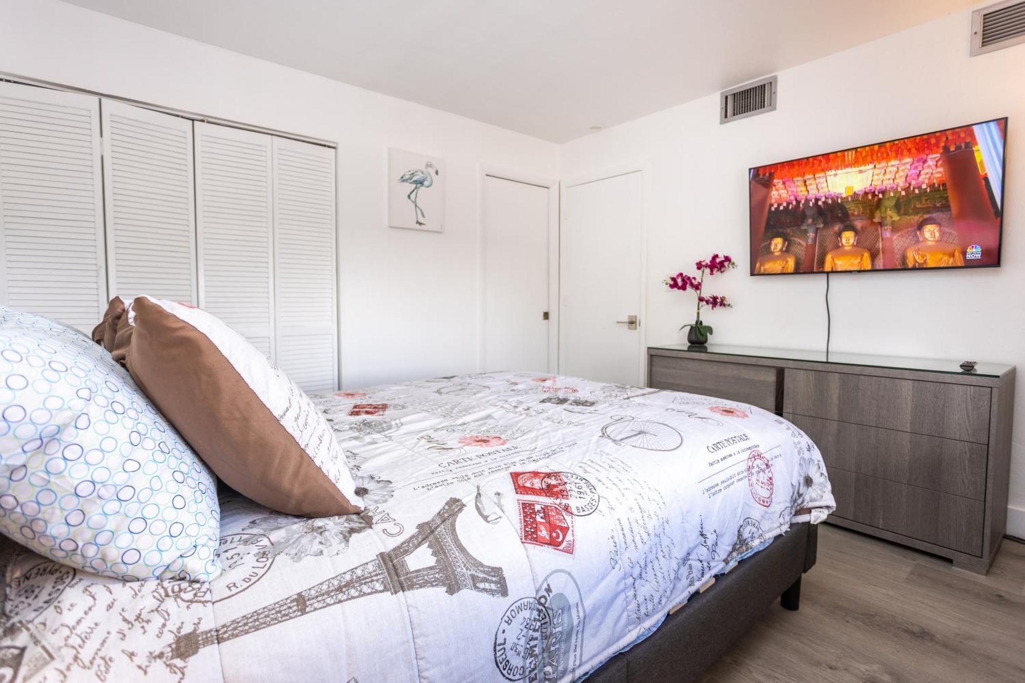Bass & Sun Condominium 2/2 Bedroom Кльюистон Номер фото